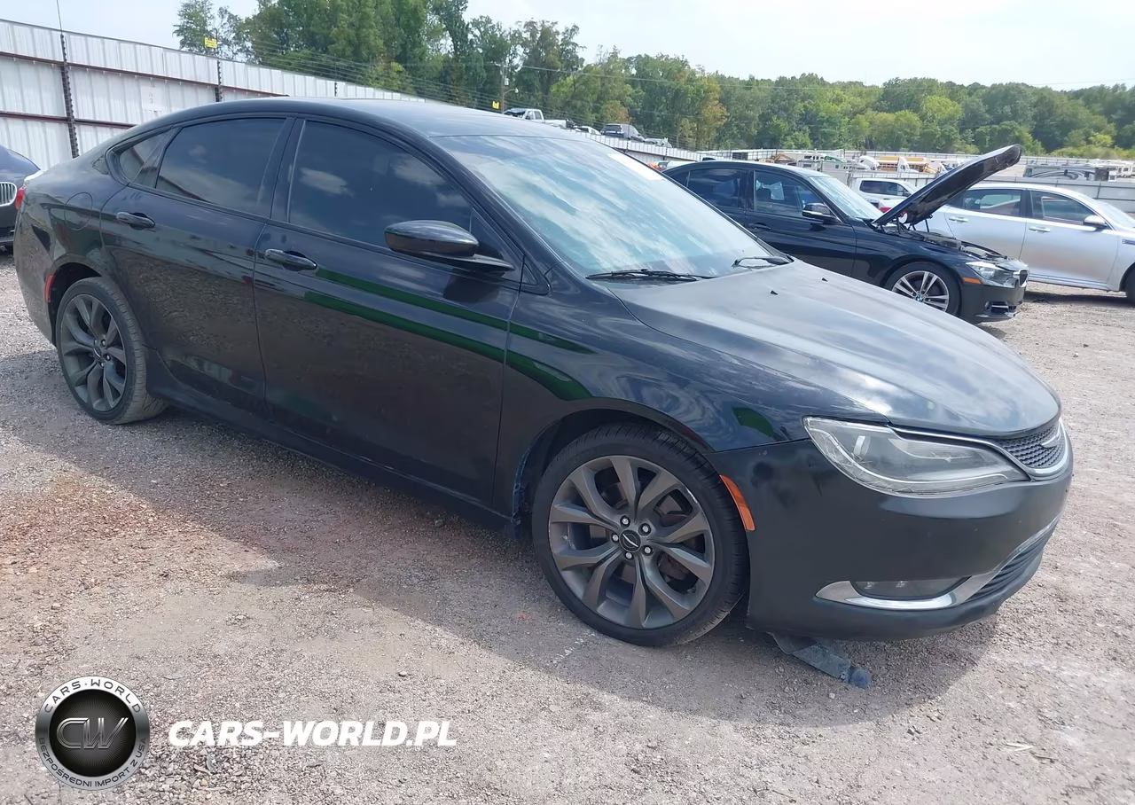 2015 Chrysler 200 S – zdjęcie 1 z 15