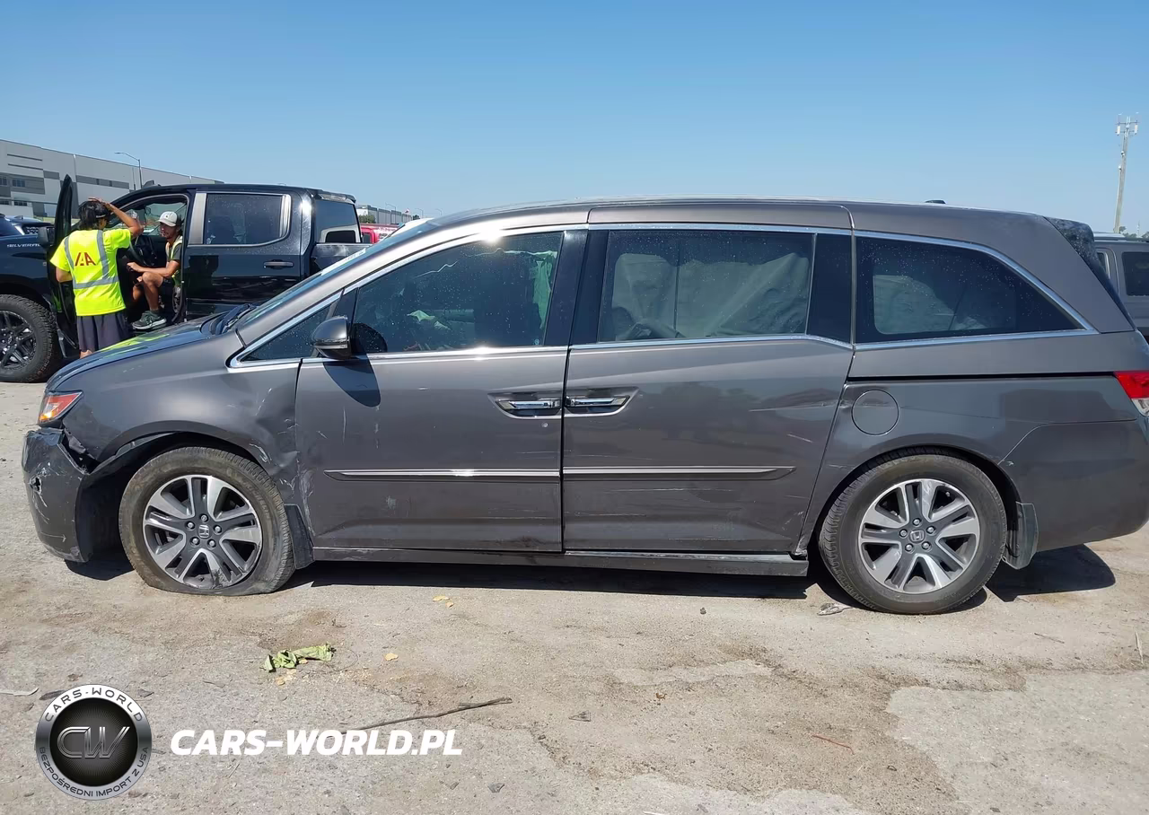 2015 Honda Odyssey Touring-Touring Elite VIN:5FNRL5H96FB007625 - 14