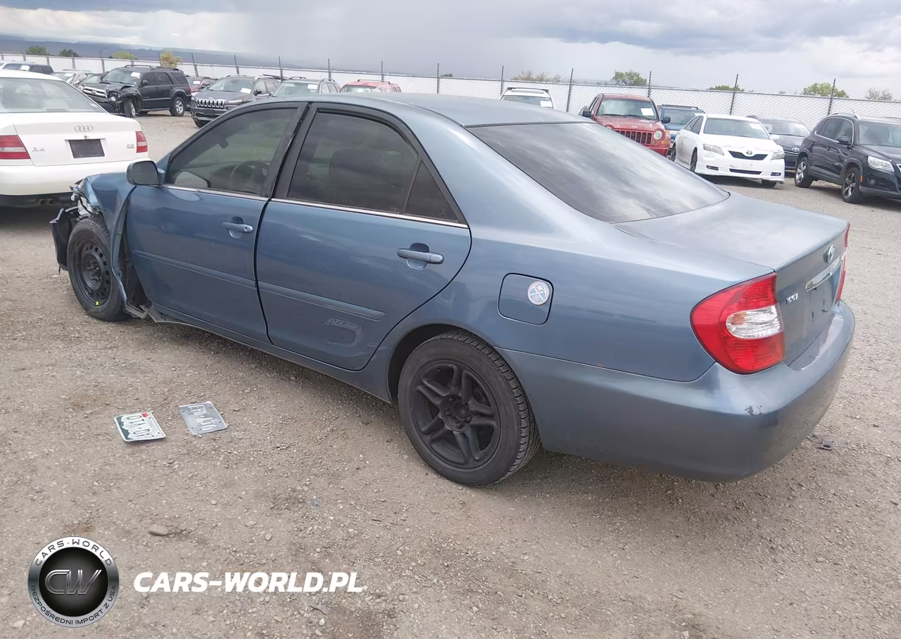 2004 Toyota Camry Le VIN:4T1BE32K64U892484 - 3