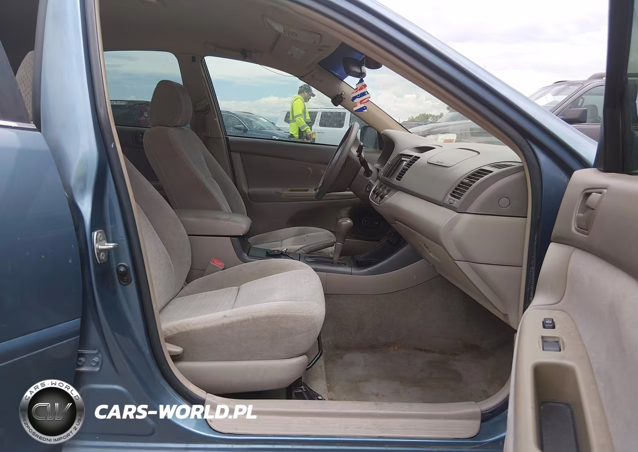 2004 Toyota Camry Le VIN:4T1BE32K64U892484 - 5
