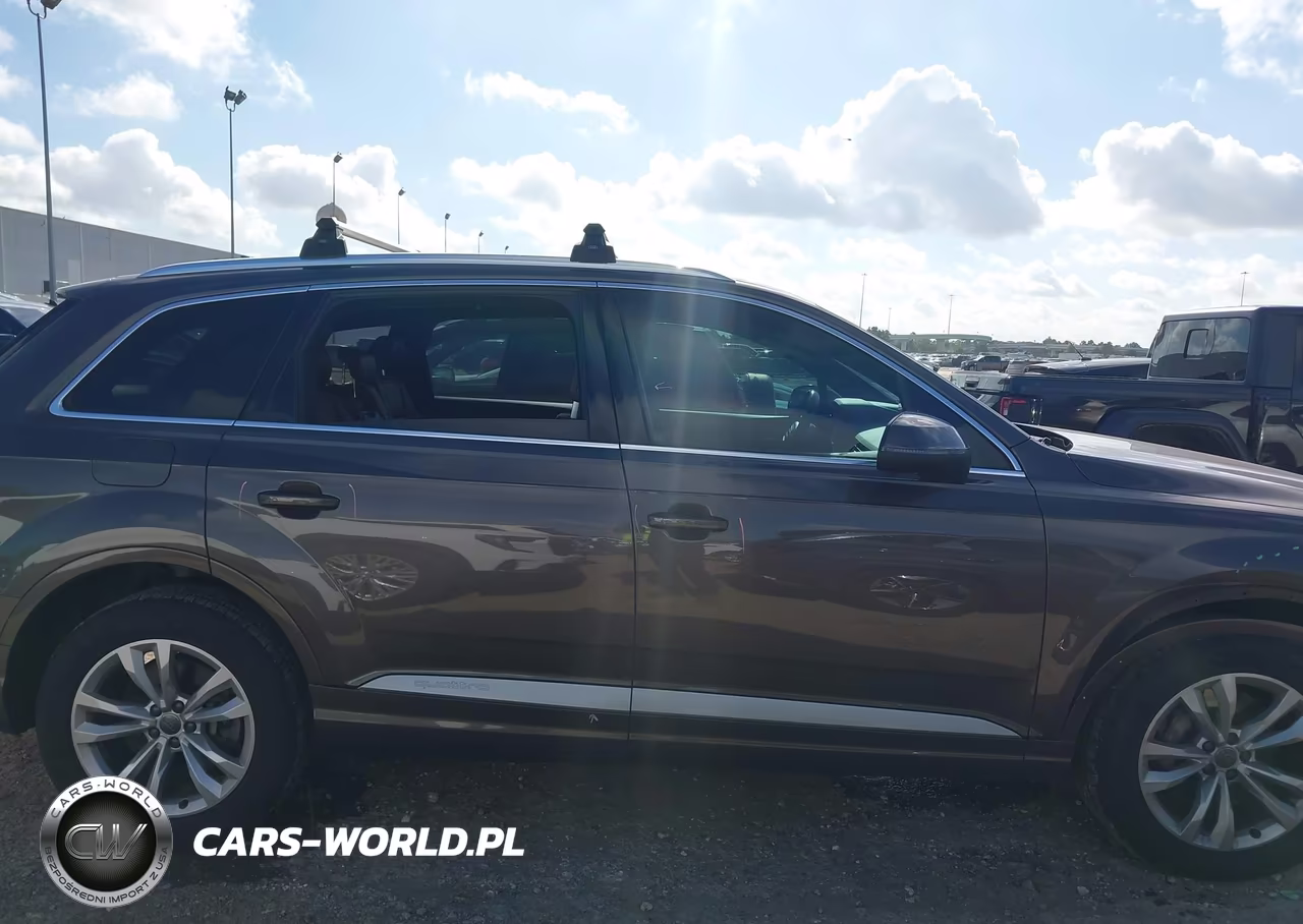 2017 Audi Q7 3.0T Premium VIN:WA1LAAF70HD026052 - 14