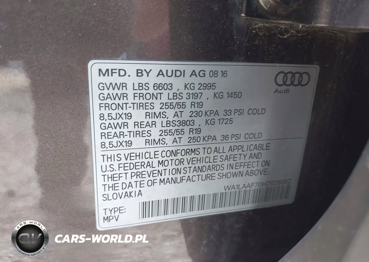 2017 Audi Q7 3.0T Premium VIN:WA1LAAF70HD026052 - 9