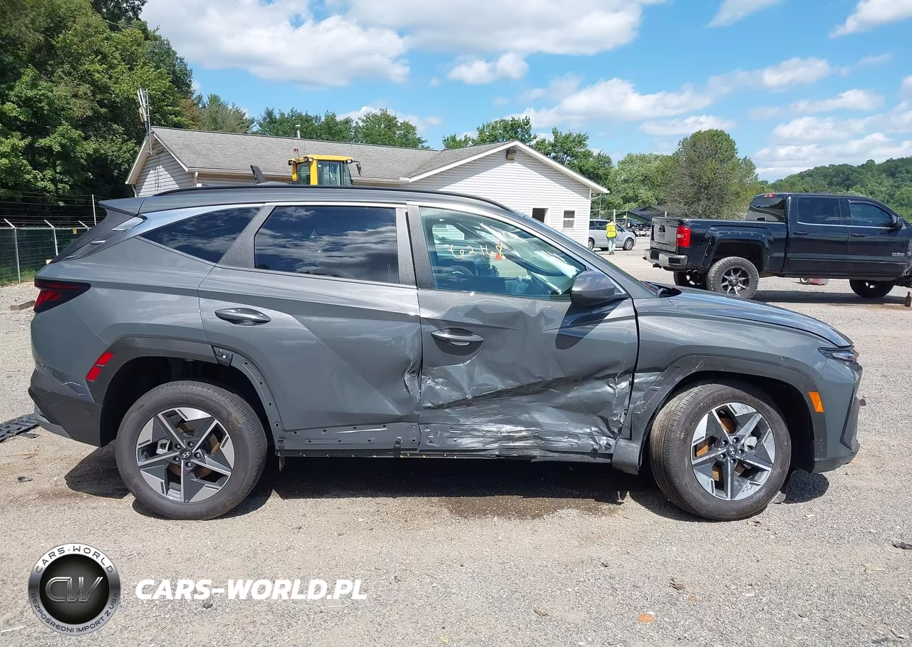 2026 Hyundai Tucson Hybrid Sel VIN:KM8JBDD15TU495183 - 14