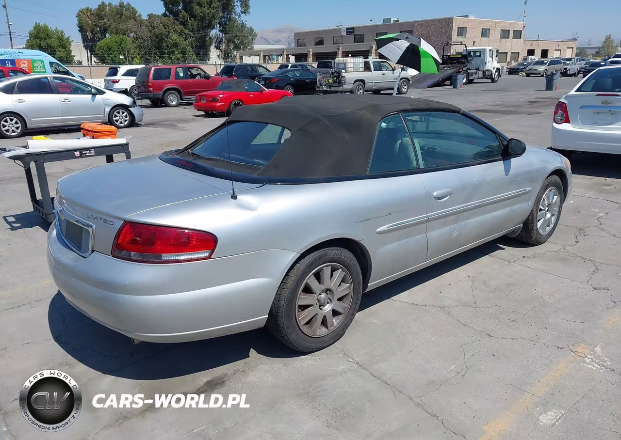 2005 Chrysler Sebring Limited VIN:1C3EL65R25N645982 - 4