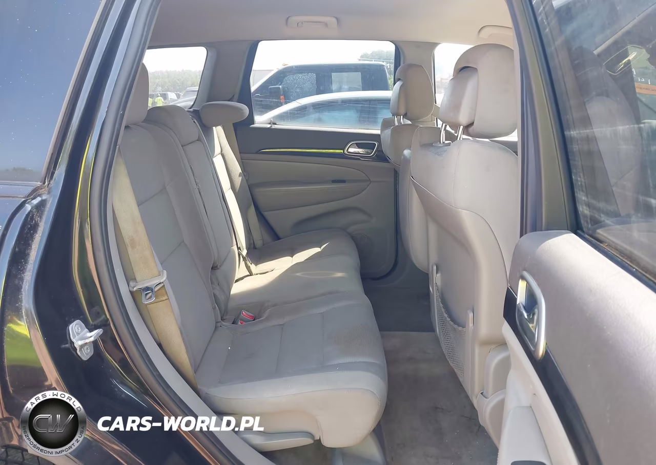 2012 Jeep Grand Cherokee Laredo VIN:1C4RJEAG0CC259118 - 8
