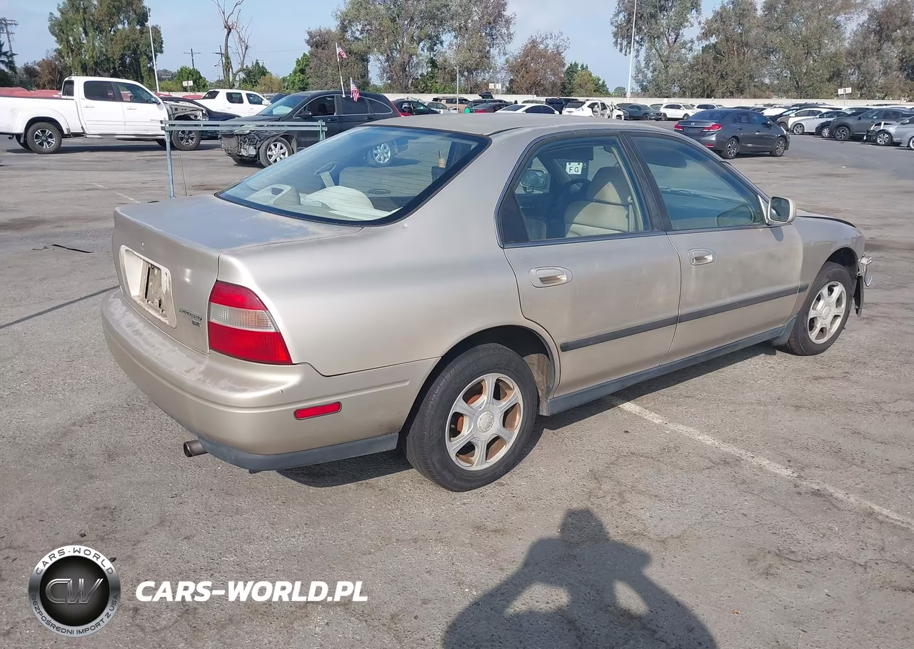 1994 Honda Accord Lx VIN:JHMCD5643RC048370 - 4