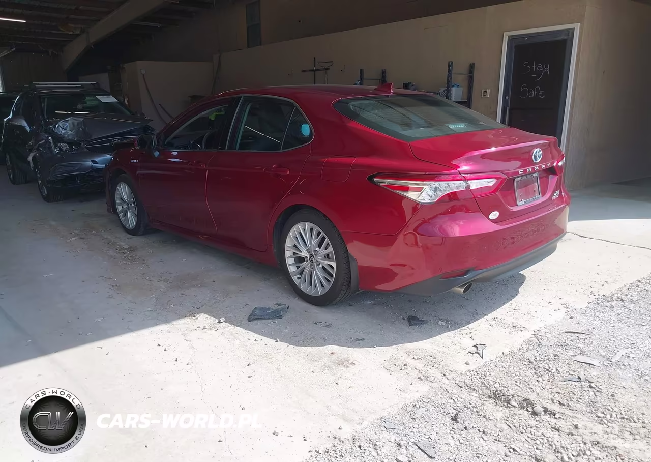 2020 Toyota Camry Hybrid Xle VIN:4T1F31AK0LU543445 - 3