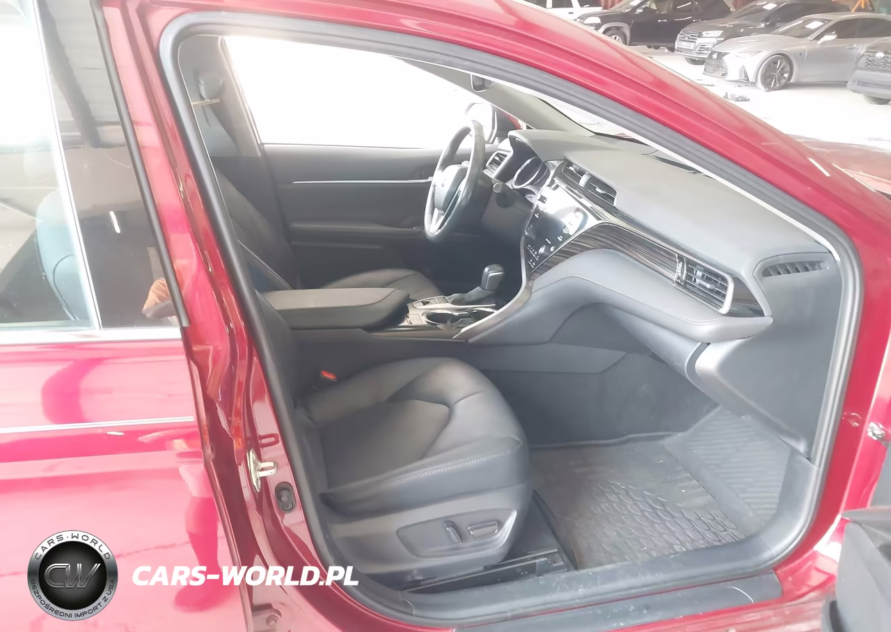 2020 Toyota Camry Hybrid Xle VIN:4T1F31AK0LU543445 - 5