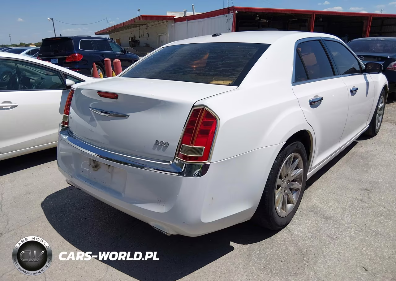2012 Chrysler 300 Limited VIN:2C3CCACG8CH221725 - 4