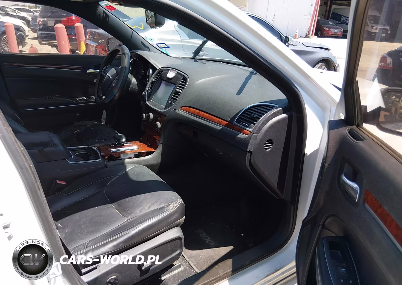 2012 Chrysler 300 Limited VIN:2C3CCACG8CH221725 - 5