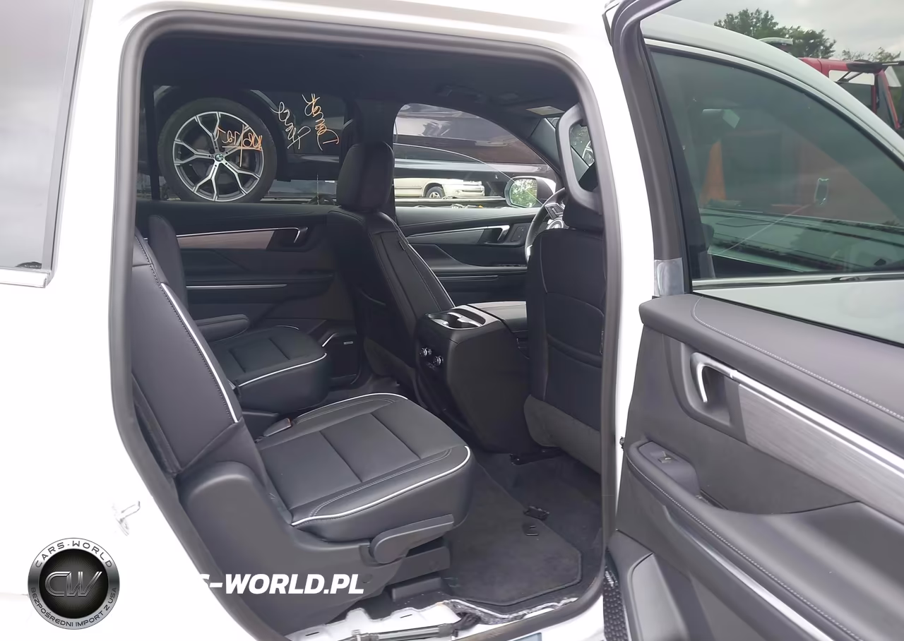 2026 Buick Enclave Preferred Fwd VIN:5GAEVAKSXTJ376796 - 8