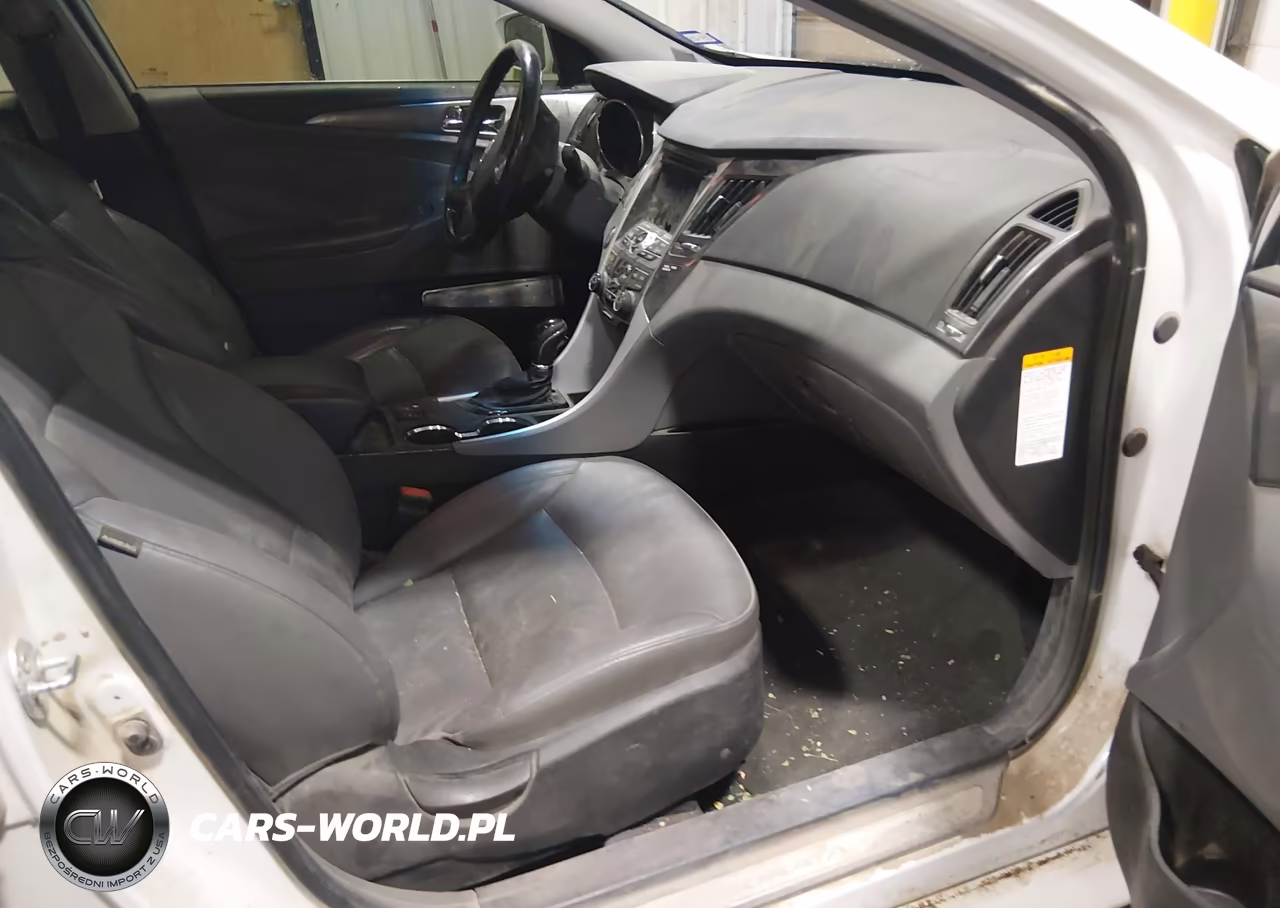 2013 Hyundai Sonata Hybrid VIN:KMHEC4A48DA088569 - 5