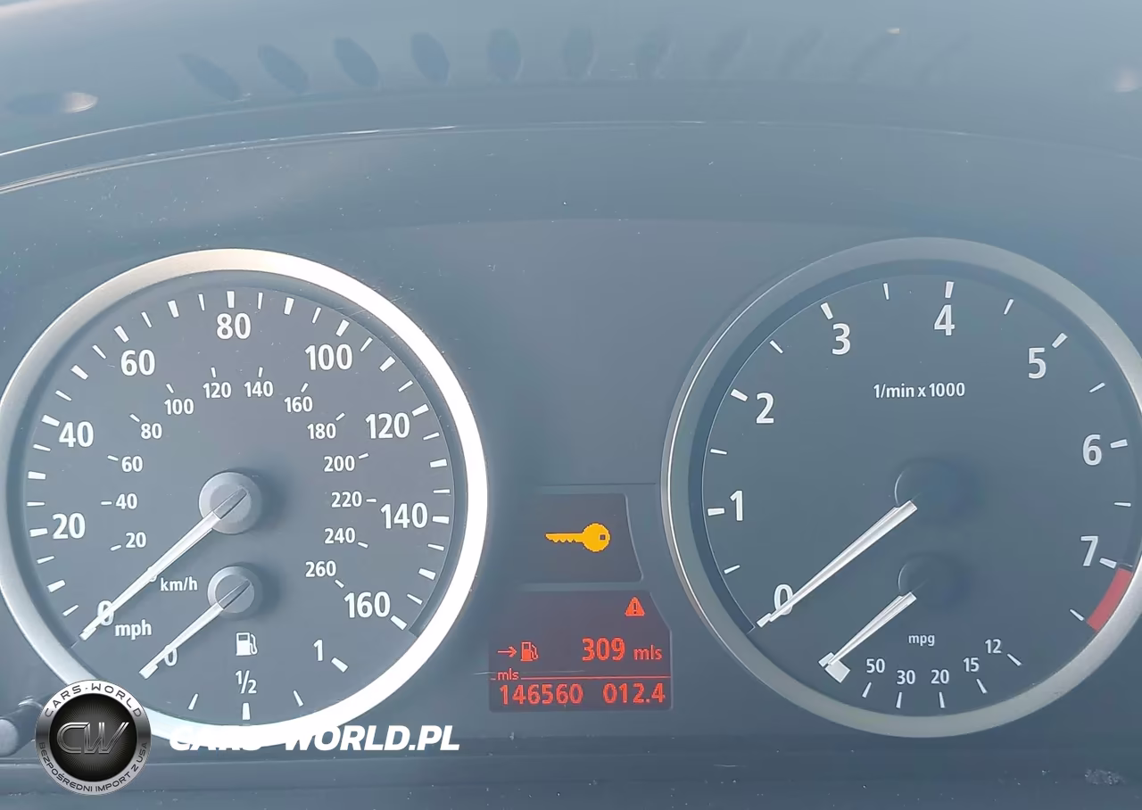 2007 BMW 530Xit VIN:WBANN73567CN04369 - 7