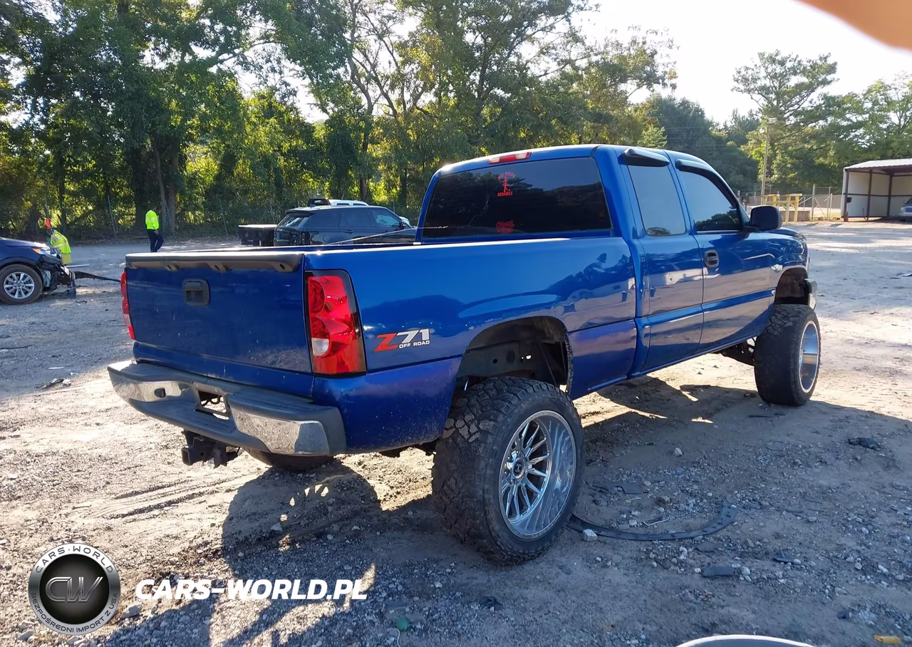 2003 Chevrolet Silverado 1500 Ls VIN:2GCEK19V331126592 - 4