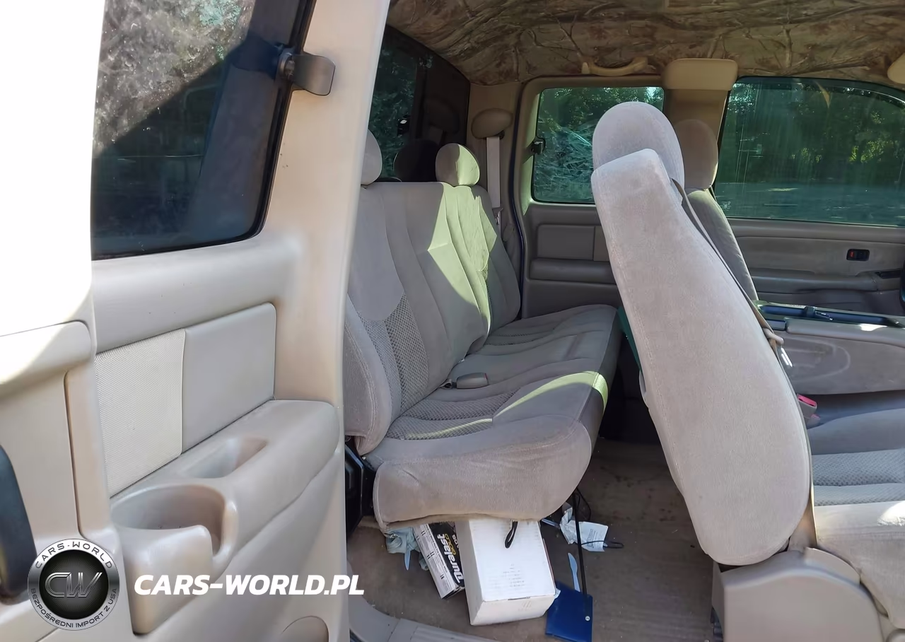 2003 Chevrolet Silverado 1500 Ls VIN:2GCEK19V331126592 - 8