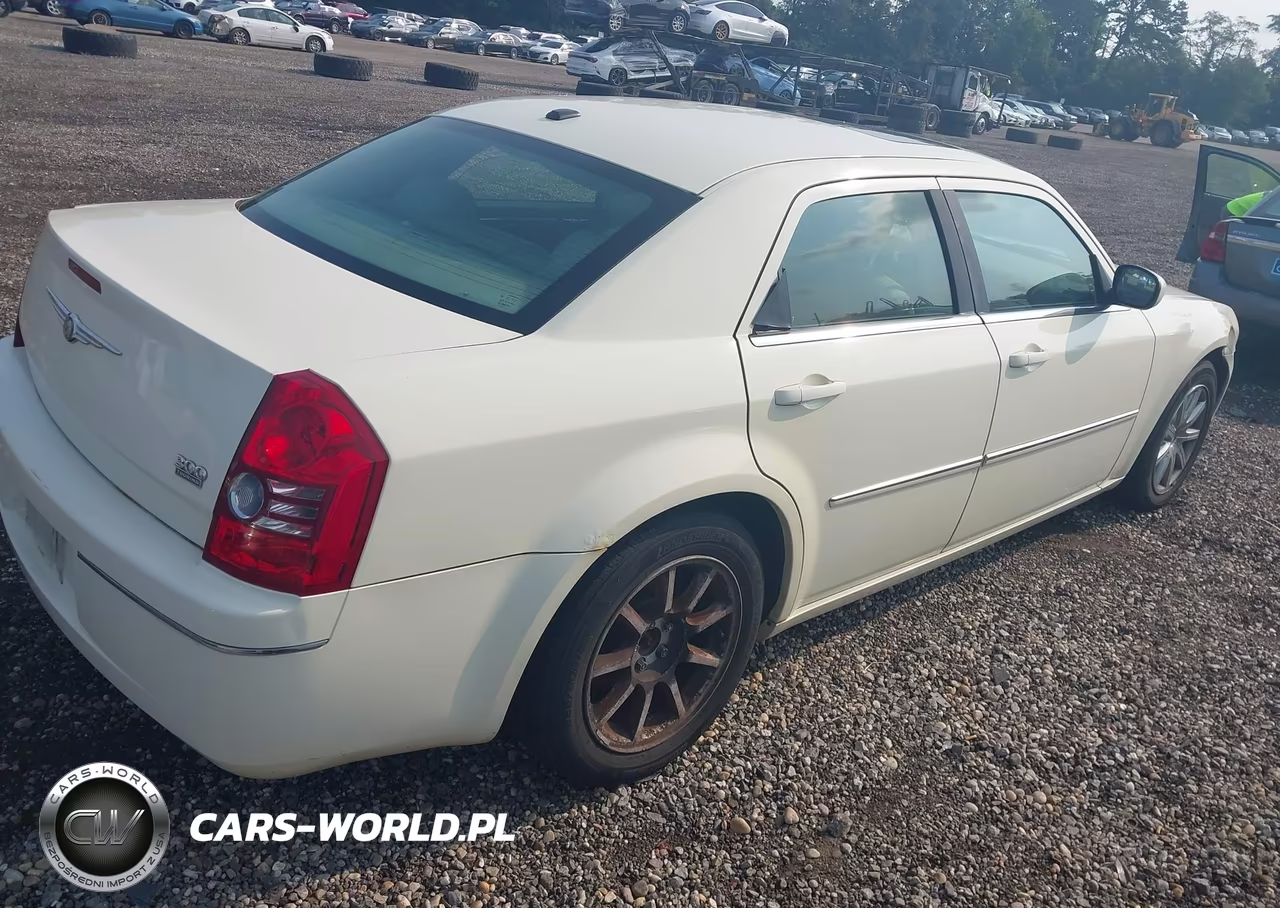 2009 Chrysler 300 Touring VIN:2C3LA53V89H514626 - 4