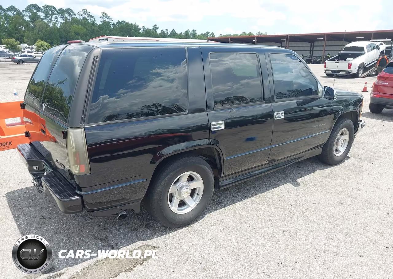 2000 Chevrolet Tahoe Limited VIN:1GNEC13R8YR185670 - 4