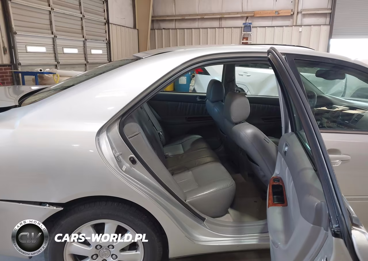 2004 Toyota Camry Xle VIN:4T1BE30K04U288917 - 8