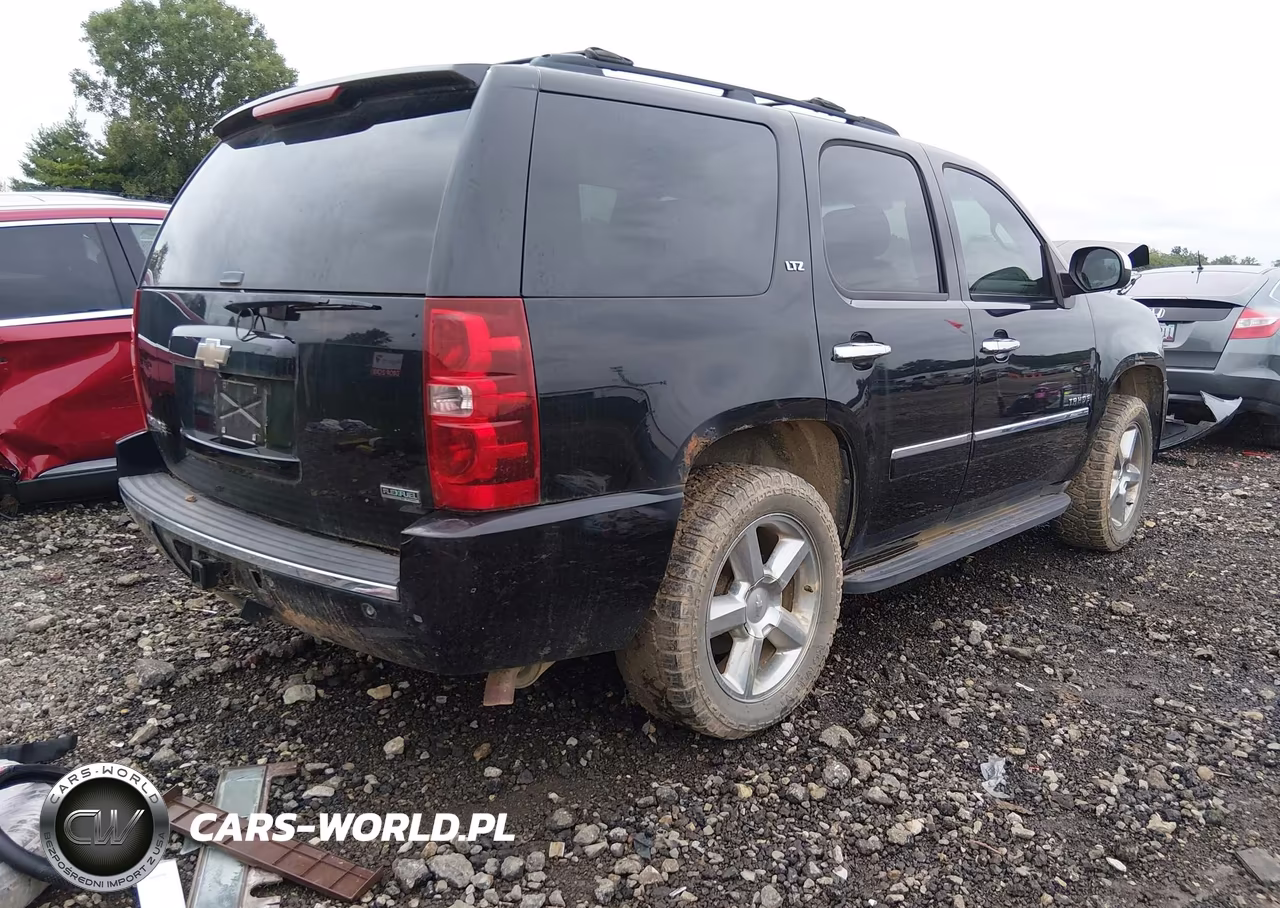 2010 Chevrolet Tahoe Ltz VIN:1GNUKCE08AR268255 - 4