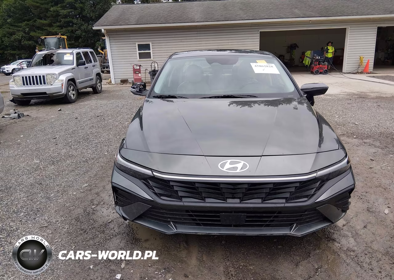 2025 Hyundai Elantra Limited VIN:KMHLP4DG4SU992609 - 13