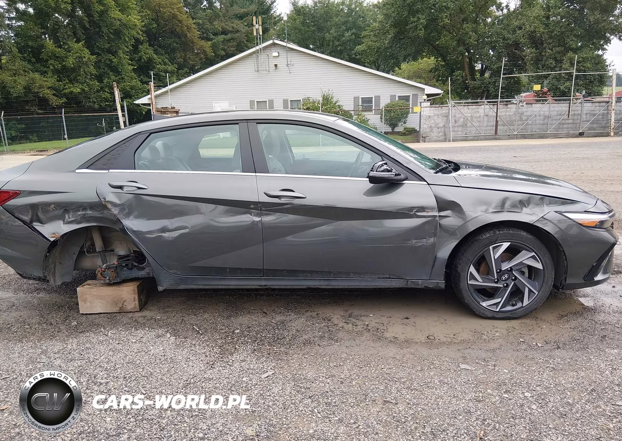 2025 Hyundai Elantra Limited VIN:KMHLP4DG4SU992609 - 14