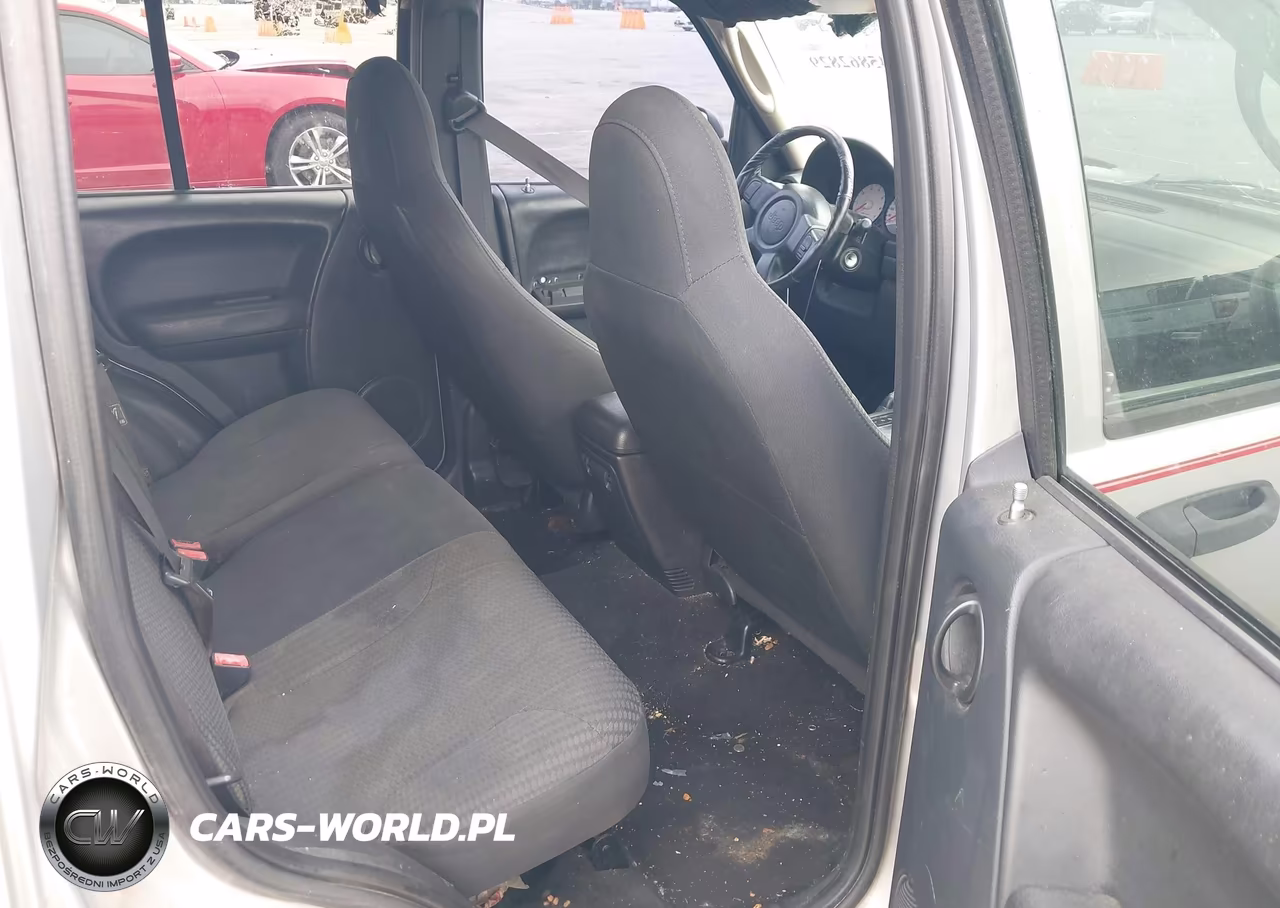 2003 Jeep Liberty Sport VIN:1J4GL48K63W579395 - 8