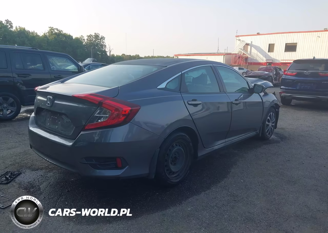 2018 Honda Civic Lx VIN:2HGFC2F58JH559679 - 4