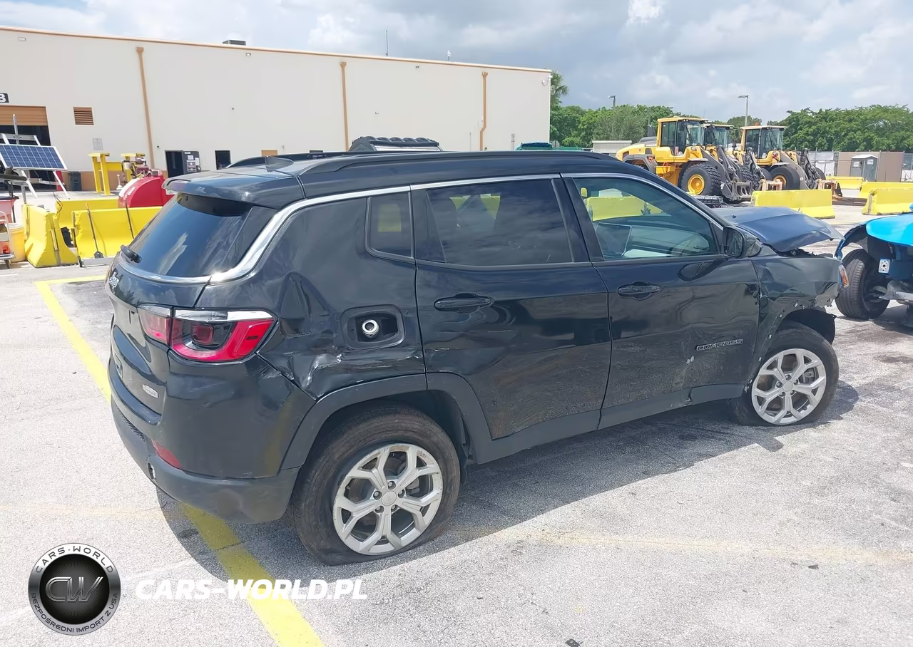 2024 Jeep Compass VIN:3C4NJDBN0RT110176 - 4