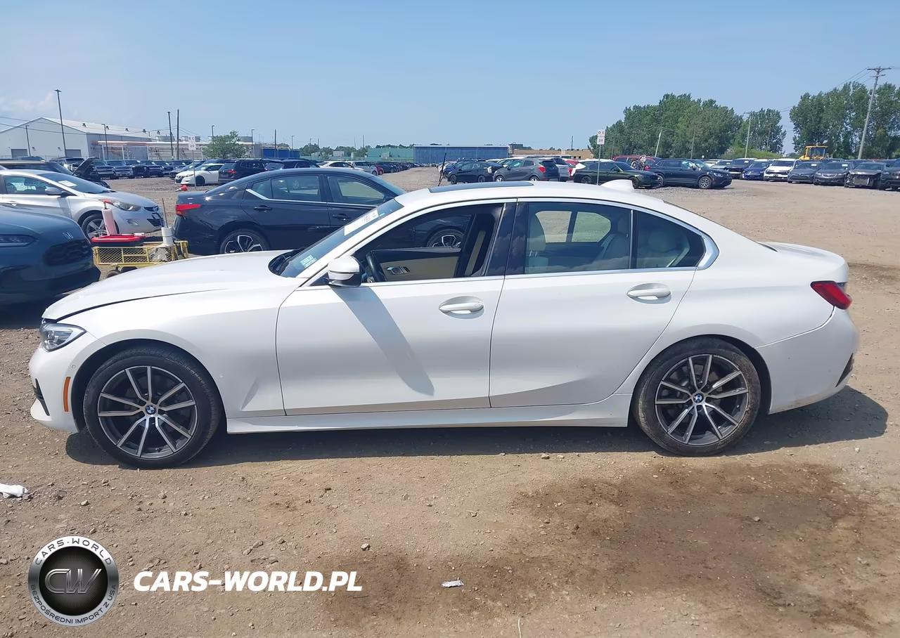 2021 BMW 330I xDrive VIN:3MW5R7J03M8C11558 - 14