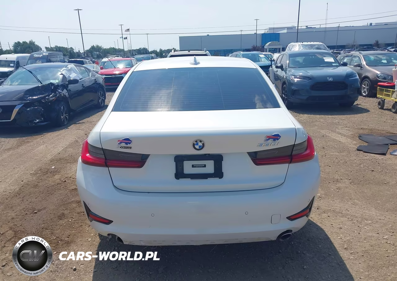 2021 BMW 330I xDrive VIN:3MW5R7J03M8C11558 - 16