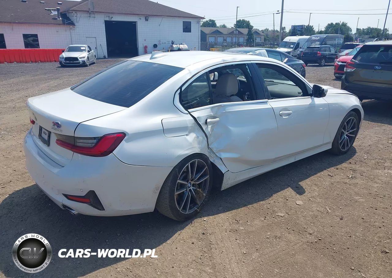 2021 BMW 330I xDrive VIN:3MW5R7J03M8C11558 - 4