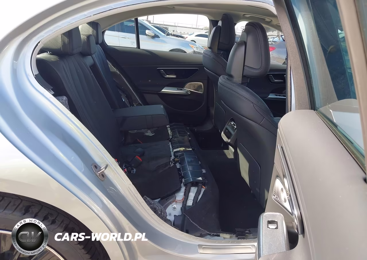 2025 Mercedes-Benz E 350 VIN:W1KLF4HB6SA112703 - 8