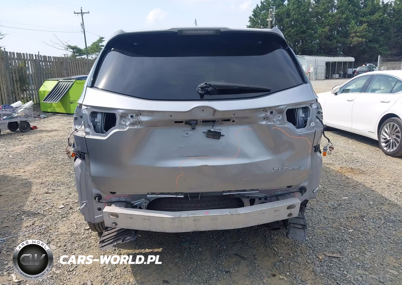 2016 Toyota Highlander Xle V6 VIN:5TDJKRFH9GS332767 - 17