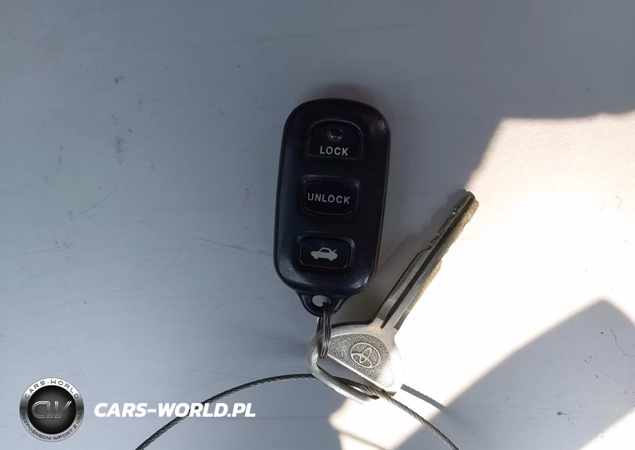 2002 Toyota Camry Le VIN:4T1BE32K52U104338 - 11