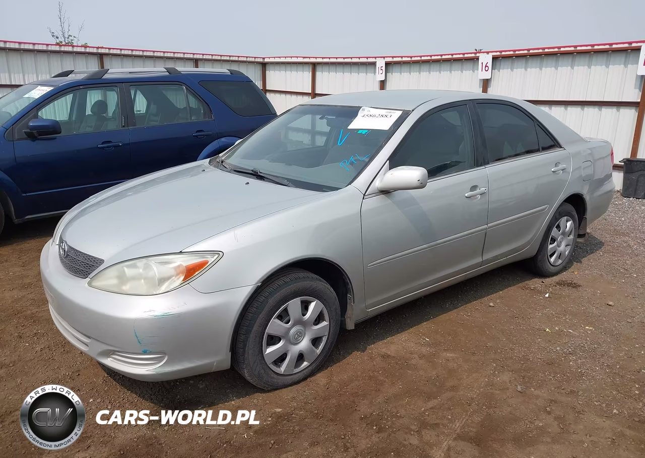 2002 Toyota Camry Le VIN:4T1BE32K52U104338 - 2