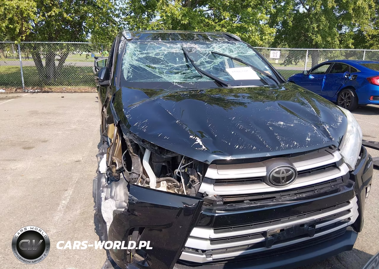 2018 Toyota Highlander Xle VIN:5TDJZRFH8JS887311 - 12