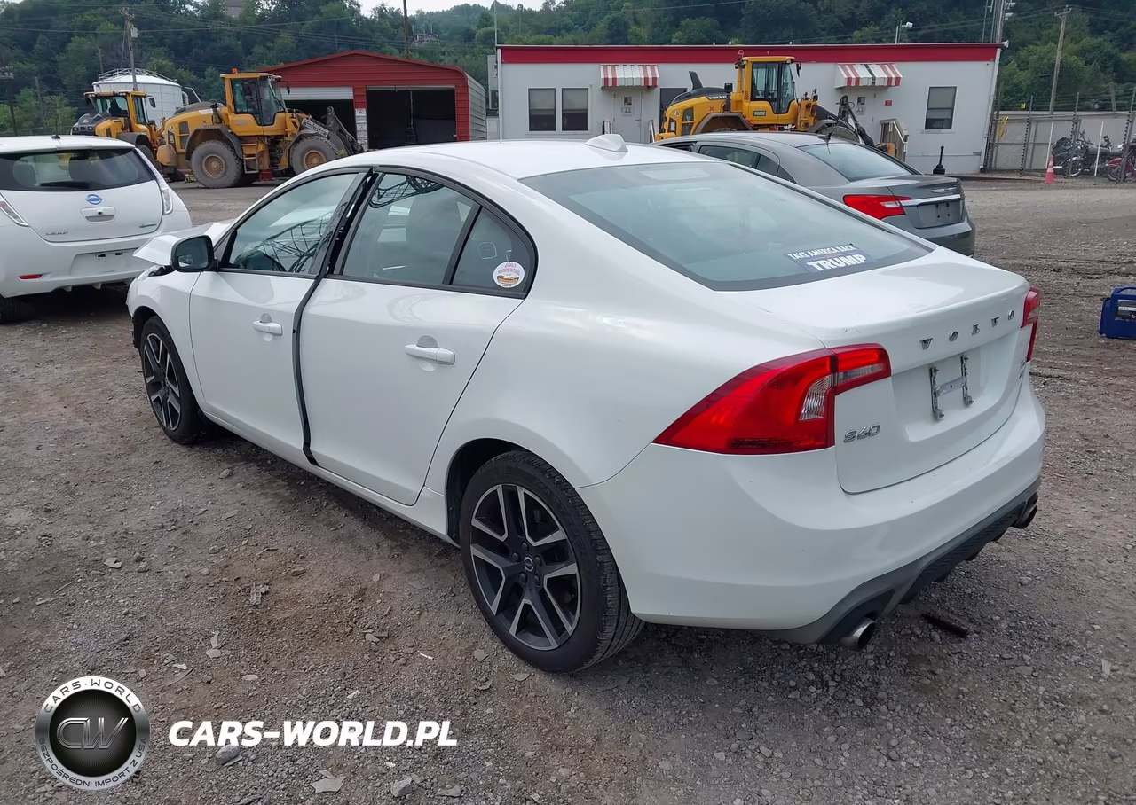 2017 Volvo S60 T5 Dynamic VIN:YV140MTL9H2420364 - 3