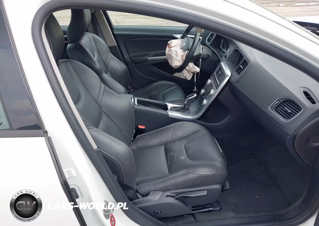 2017 Volvo S60 T5 Dynamic VIN:YV140MTL9H2420364 - 5