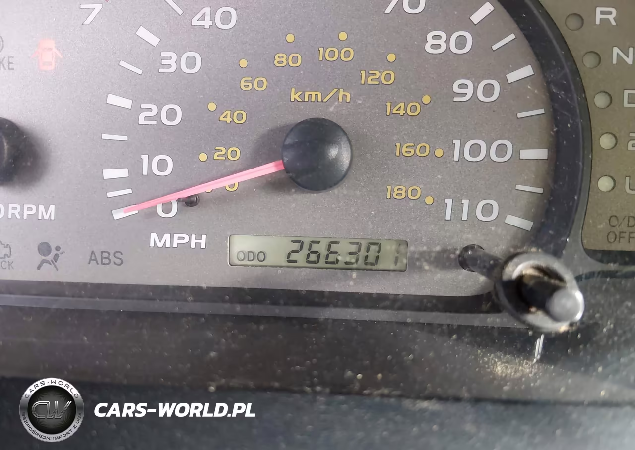 2002 Toyota Sequoia Limited V8 VIN:5TDZT38A92S101356 - 16