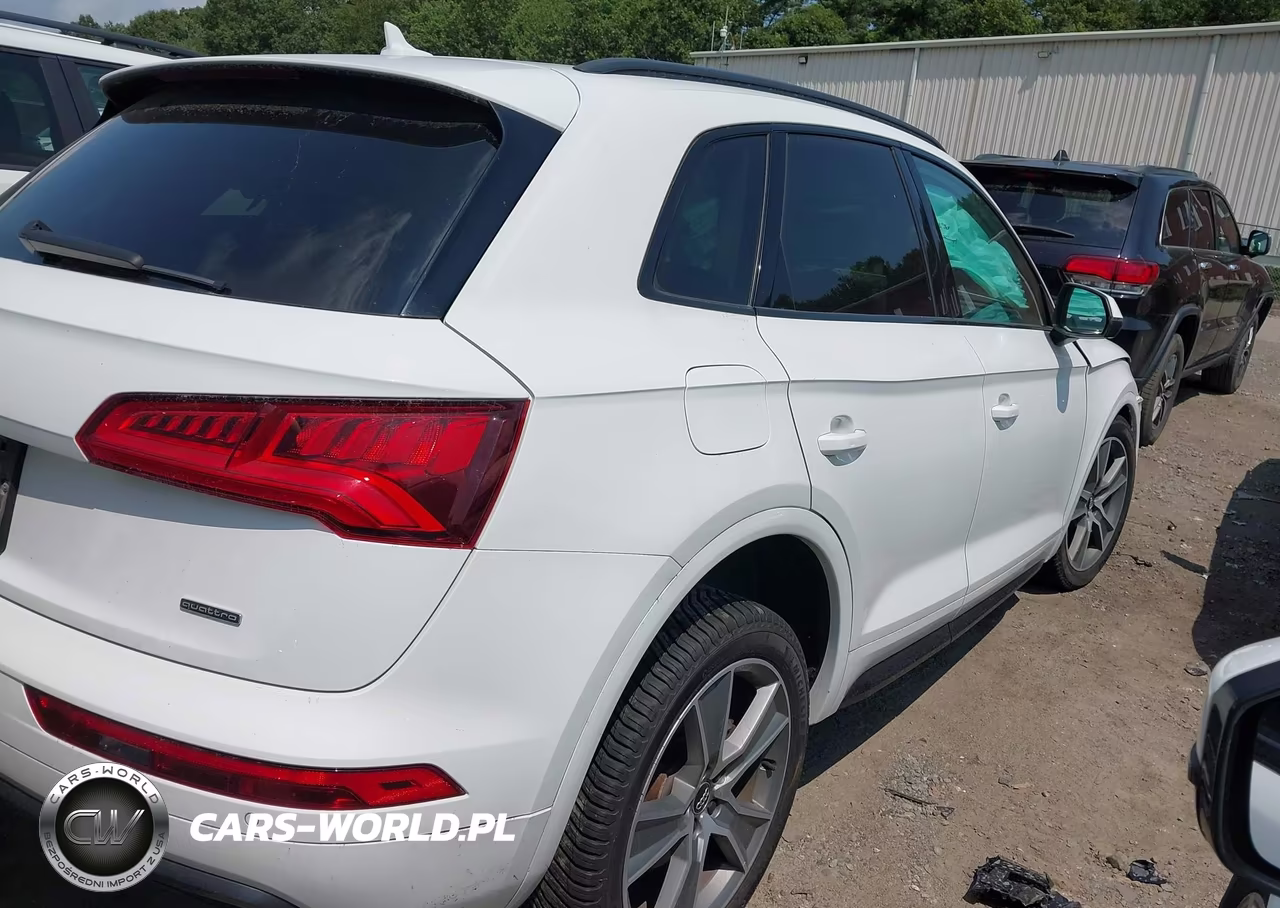 2019 Audi Q5 45 Premium VIN:WA1BNBFYXK2029610 - 4