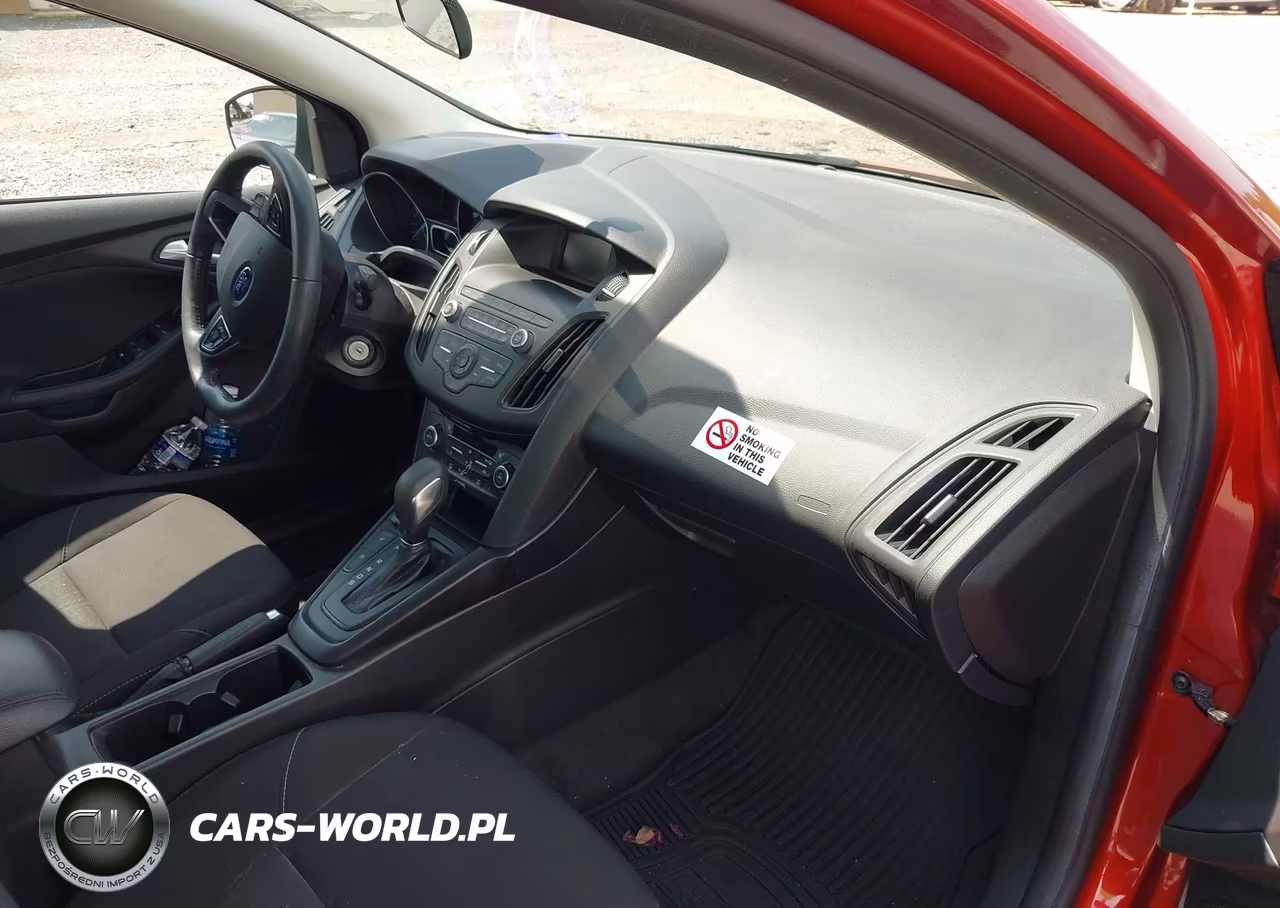 2018 Ford Focus Se VIN:1FADP3FE6JL310533 - 5