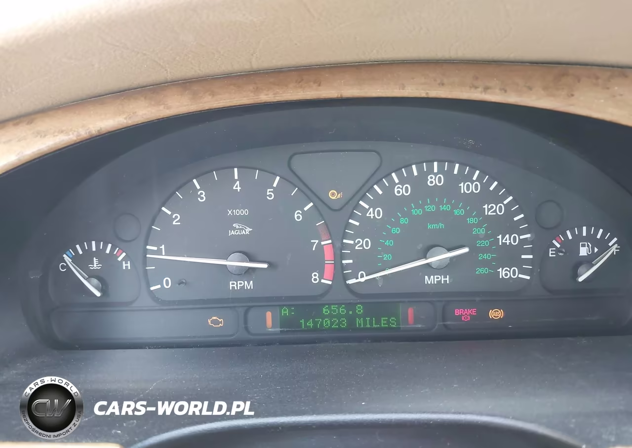 2002 Jaguar S-Type 4.0L V8 VIN:SAJDA01P72GM37421 - 7