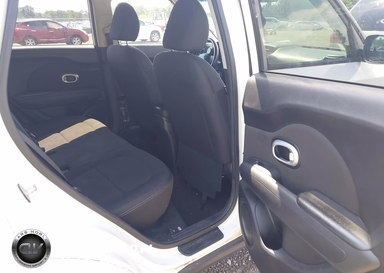 2015 Kia Soul ! VIN:KNDJN2A27F7137180 - 8