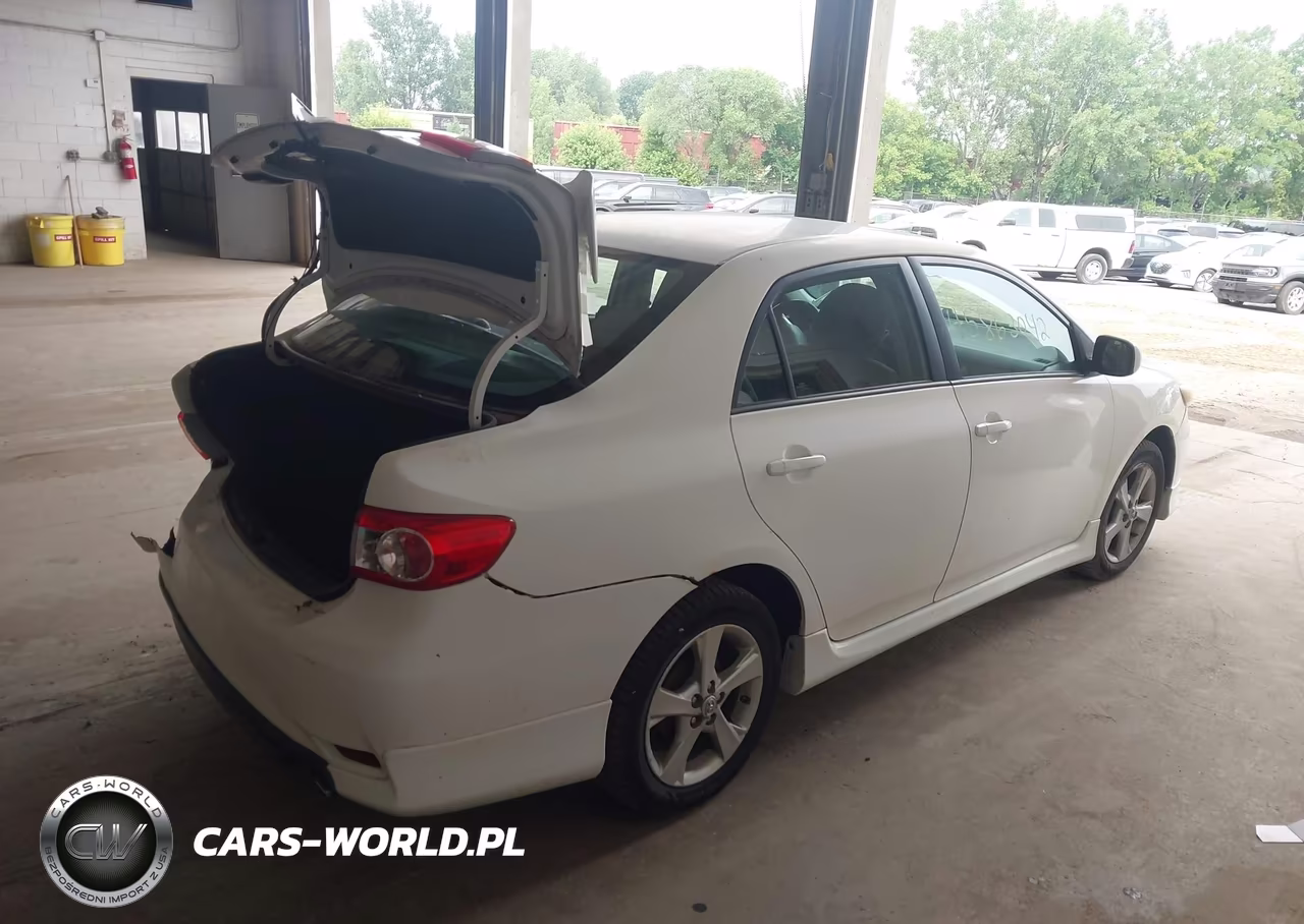 2013 Toyota Corolla S VIN:2T1BU4EEXDC088558 - 4