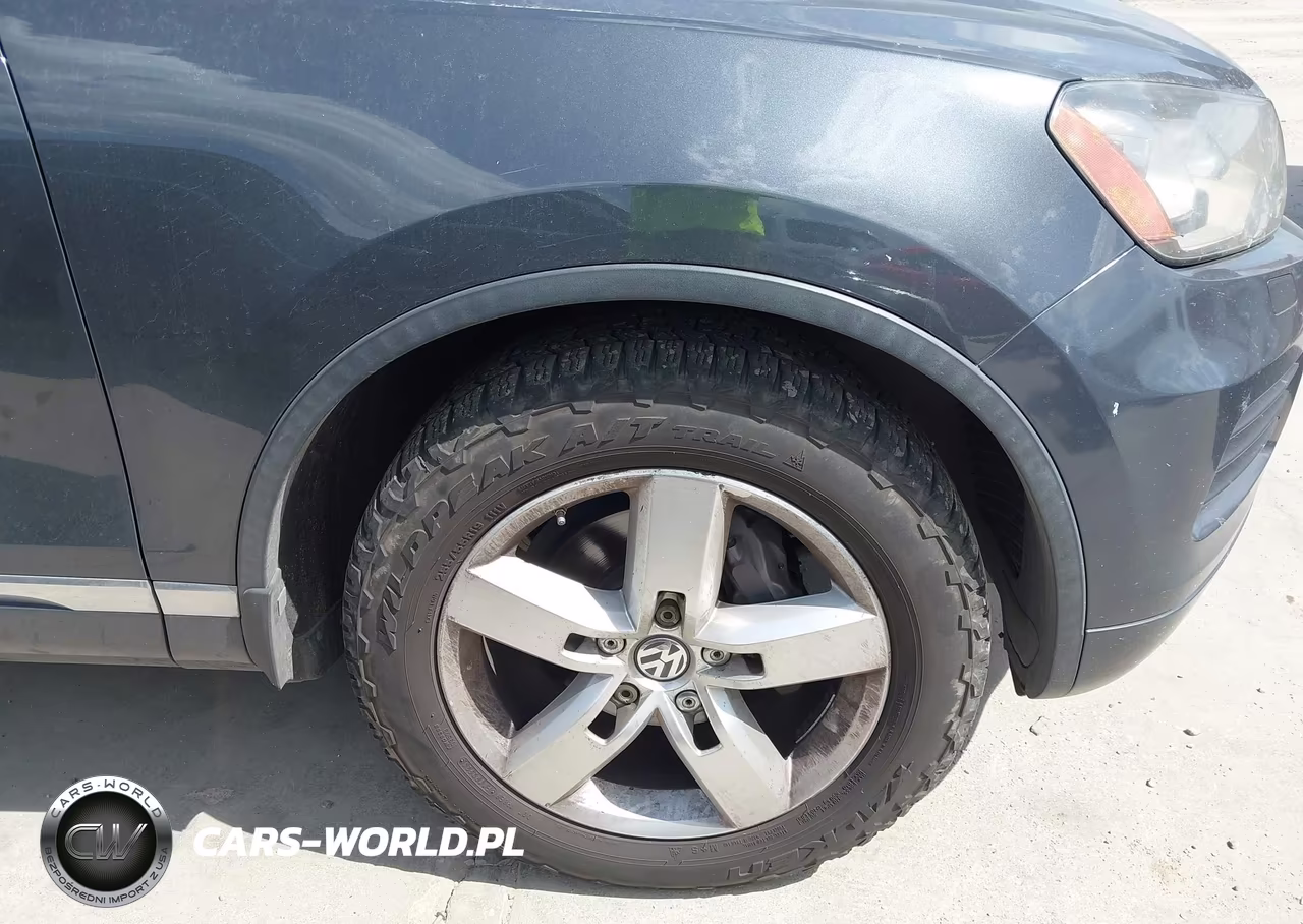 2012 Volkswagen Touareg Tdi Lux VIN:WVGEK9BP7CD008989 - 6