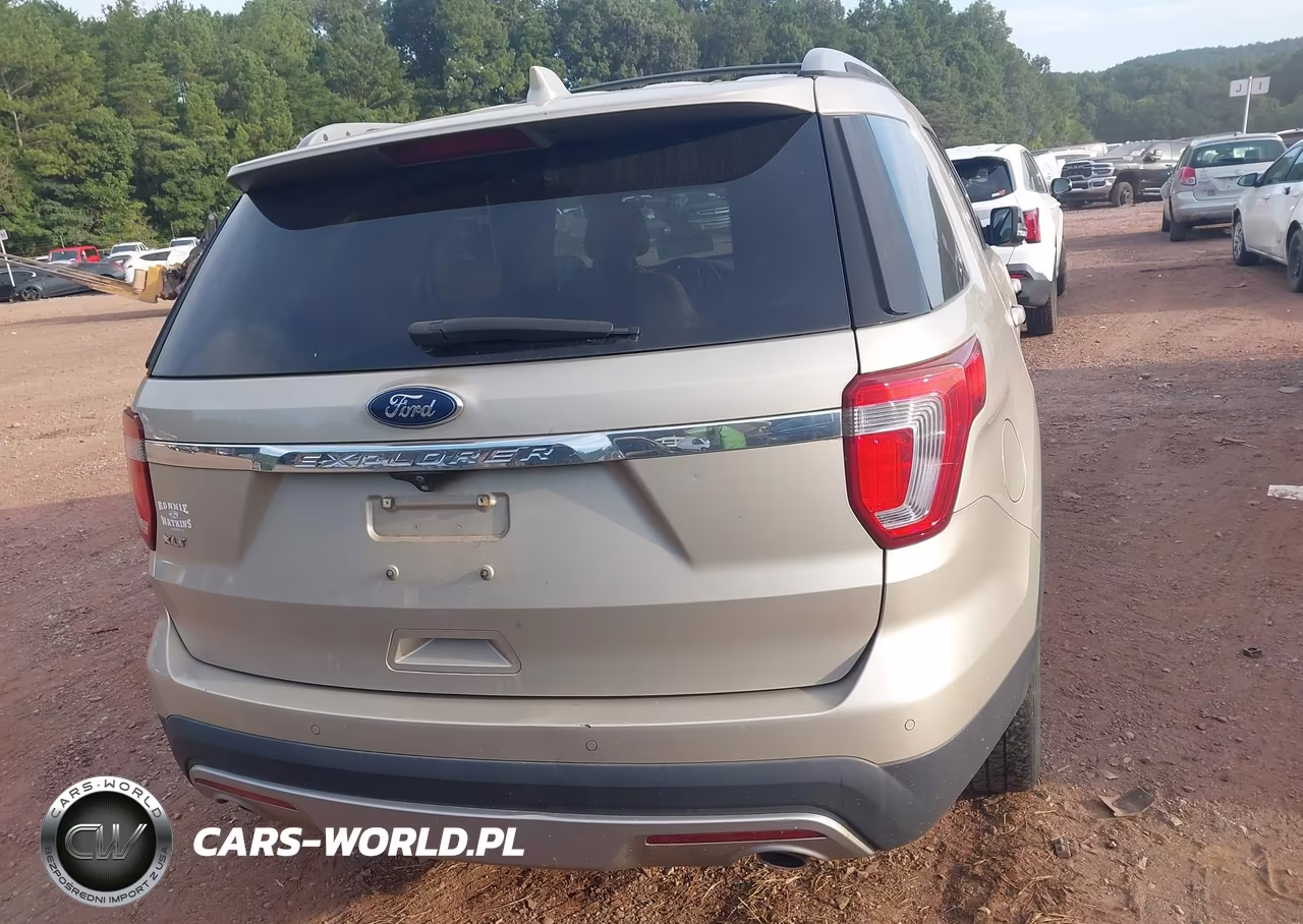 2017 Ford Explorer Xlt VIN:1FM5K7D88HGC51212 - 16