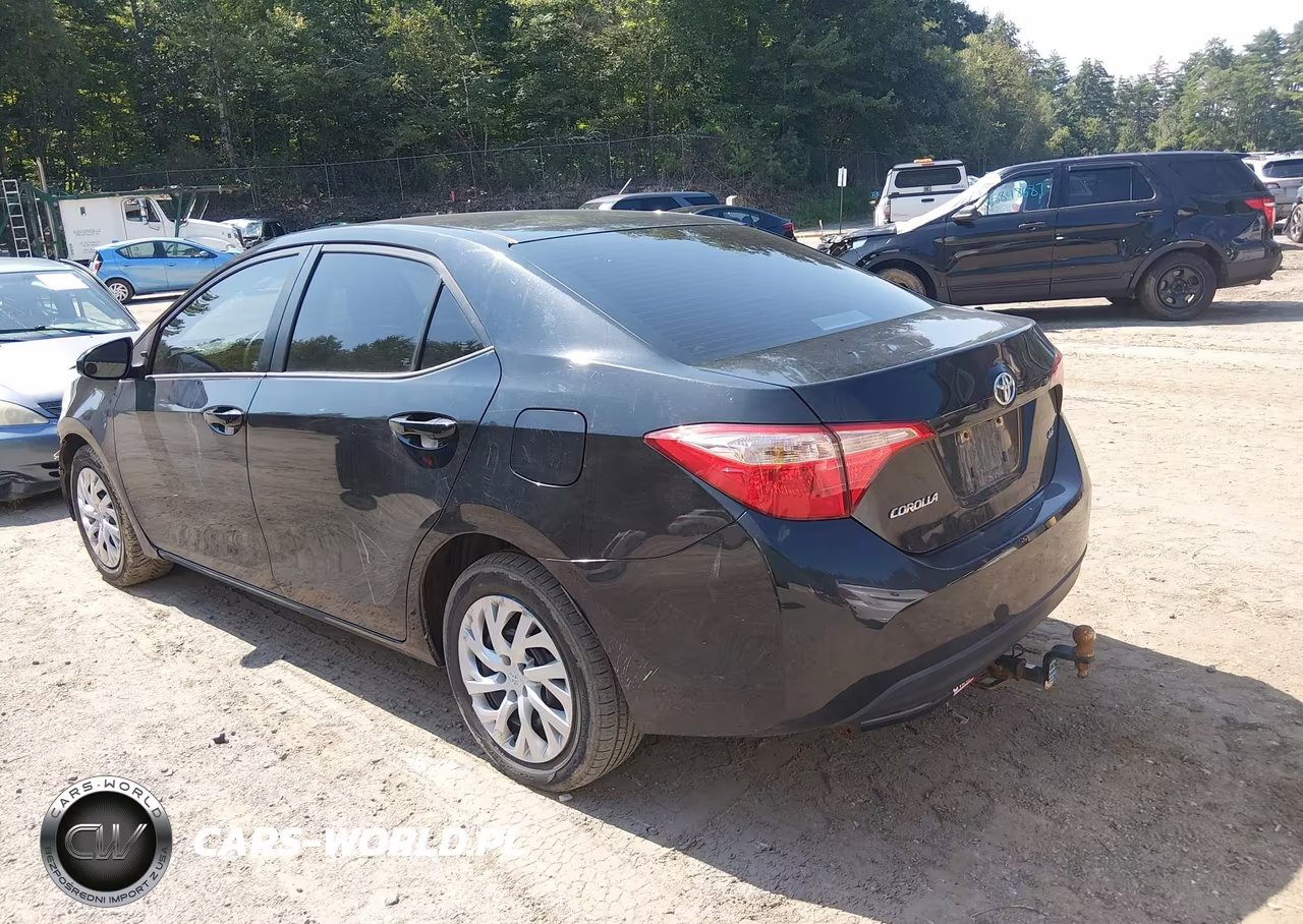 2018 Toyota Corolla Le VIN:5YFBURHE2JP759290 - 3