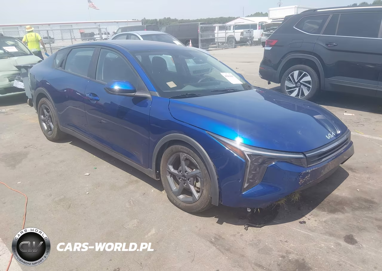 2025 Kia K4 Lxs