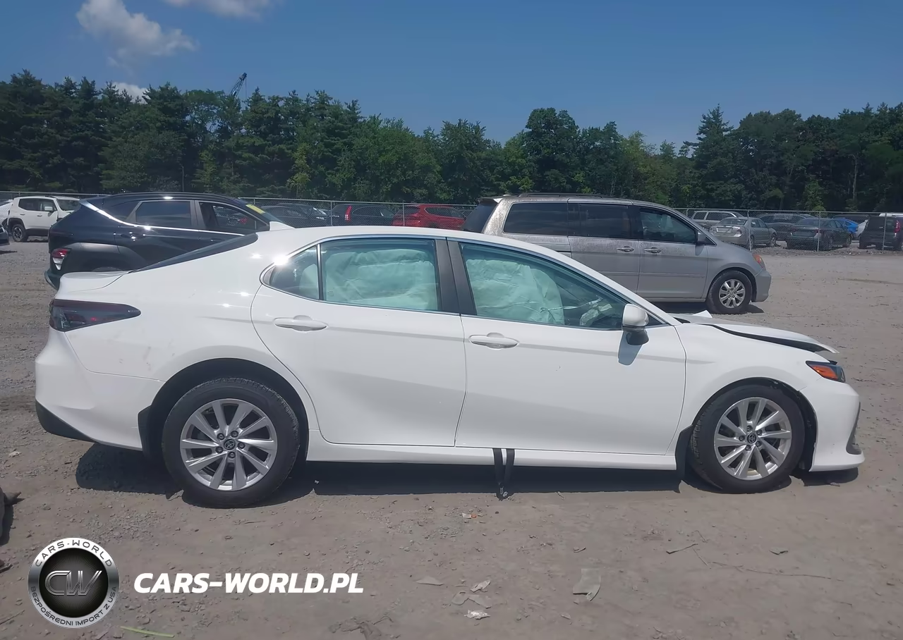 2023 Toyota Camry Le VIN:4T1C11AK5PU172331 - 13