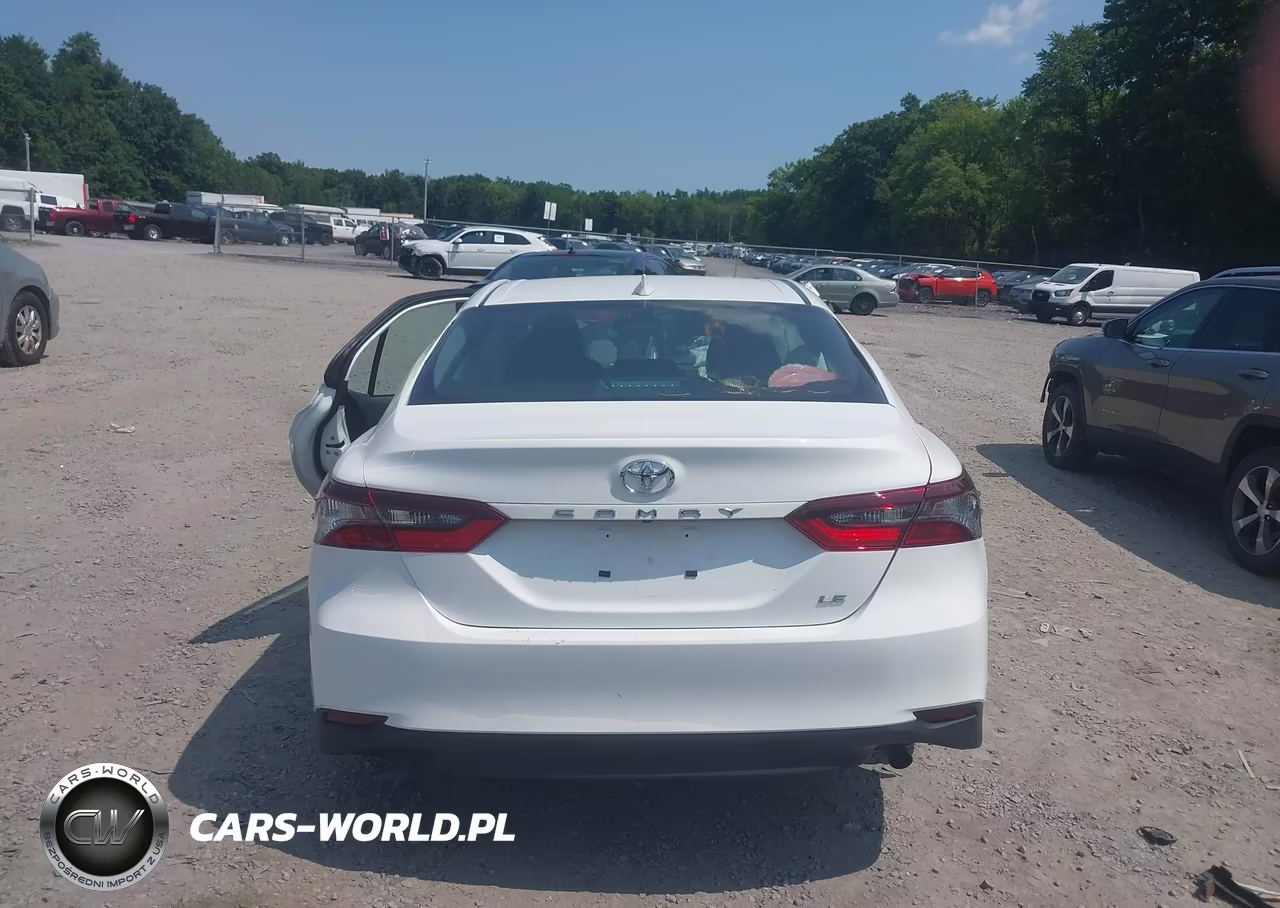 2023 Toyota Camry Le VIN:4T1C11AK5PU172331 - 16